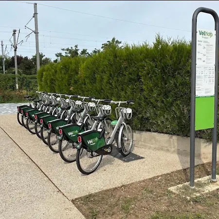 4 Star 1 Stop To Strasbourg Centre Street Parking Ac Mundolsheim