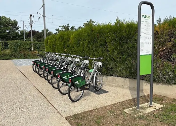 4 Star 1 Stop To Strasbourg Centre Street Parking Ac Mundolsheim